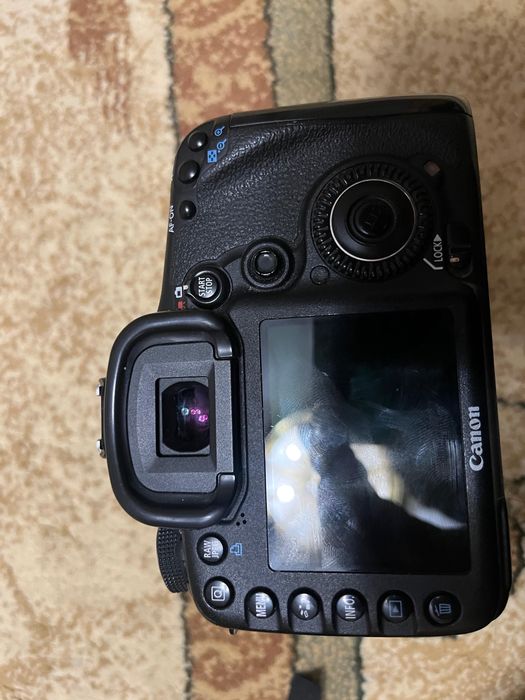 Canon 7D в хорошем состояние