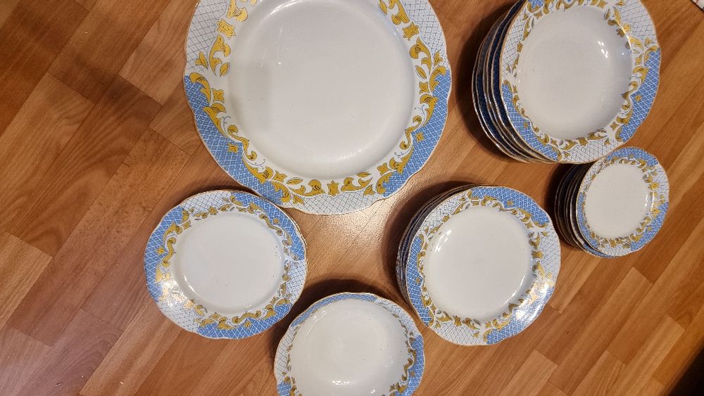 Продам сервис на 6 персон