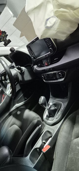 portbagaj hyundai i30 gde 1.0t-gdi aripa usa stanga dreapta stop volan maner bara navigatie
