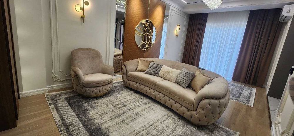 Набор мягкой мебели. Диван и кресло