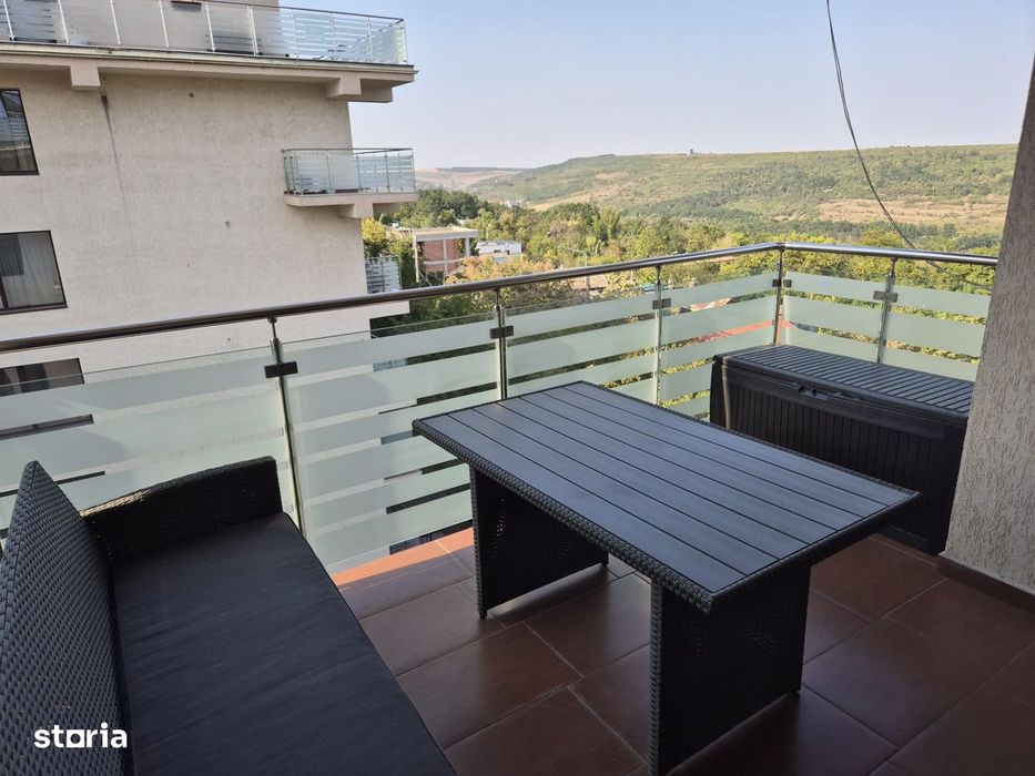 Proprietar, inchiriez apartament cu trei camere in Exclusive Residence