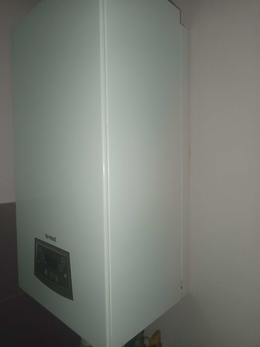 Vând centrala termica