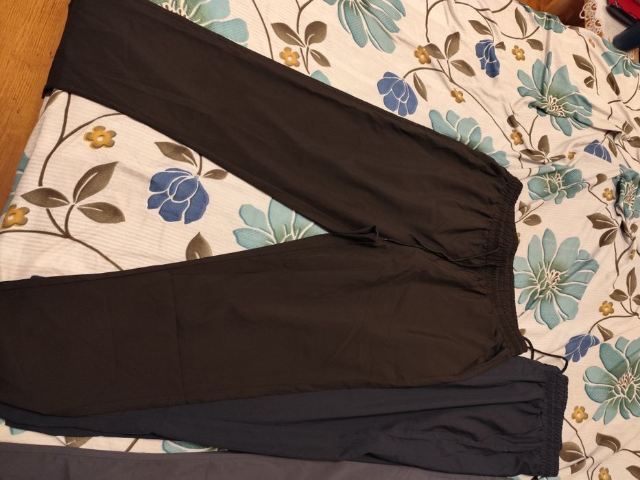 Pantaloni de foită