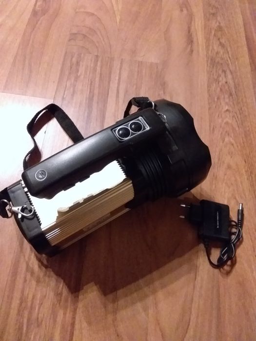 Lanterna 20w cu Acumulator 8900mA
