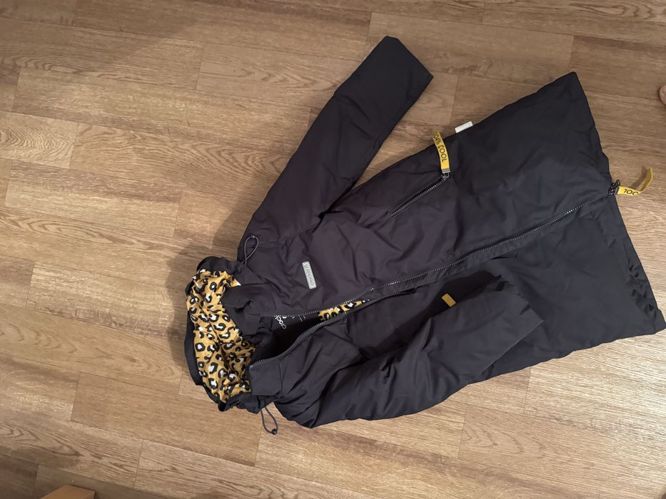 Продам зимнюю куртку