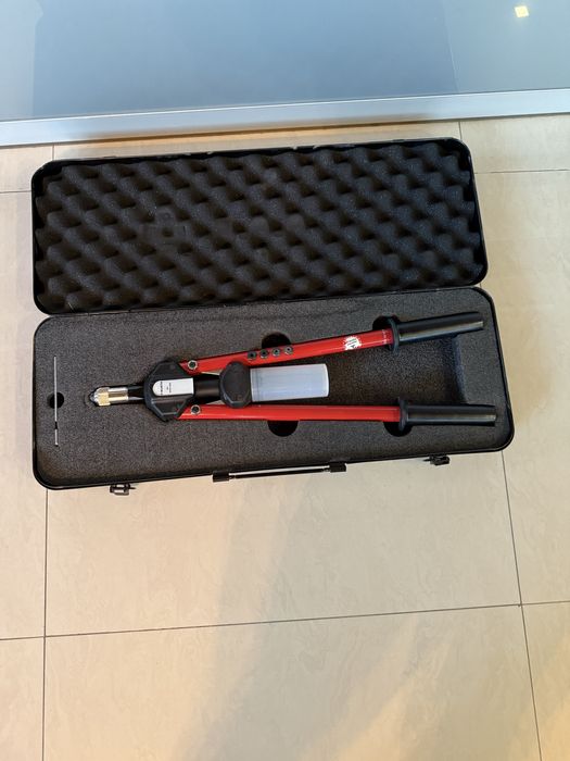 Wurth ръчна двураменна нитачка