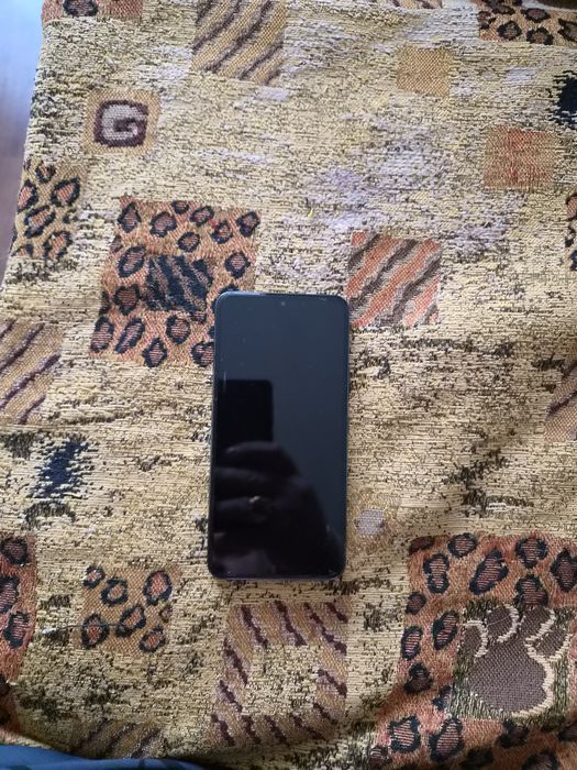 Продам телефон Samsung S22