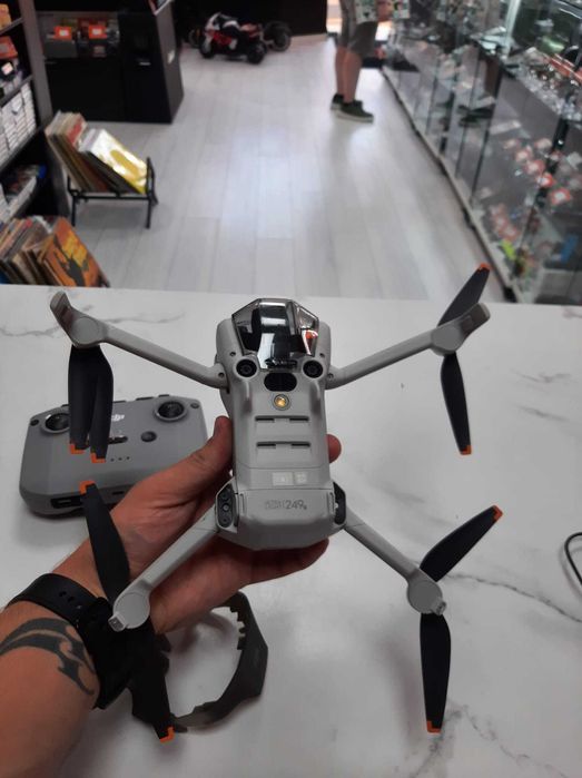 Used Products Bucuresti/Drona DJI Mini 4 PRO + Smart Controller RC 2, UHD 4K, 48 Mp, 34 min,18 km, 4000 m, 16 m/s, 249 g/ GARANTIE 12 LUNI
