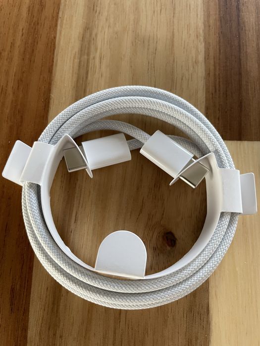 Cablu Iphone/Ipad 15/16 USB C sau Lightning 2 metri