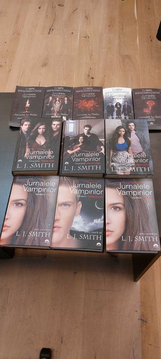 Lot carti Jurnalele Vampirilor & Micutele Mincinoase