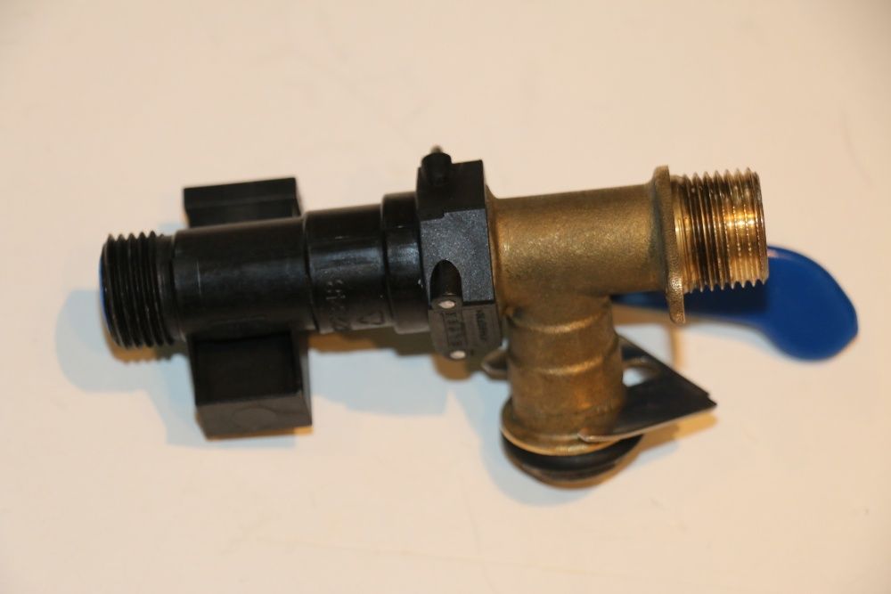 Ansamblu Fluxostat debitmetru centrala Ferroli si robinet alimentare