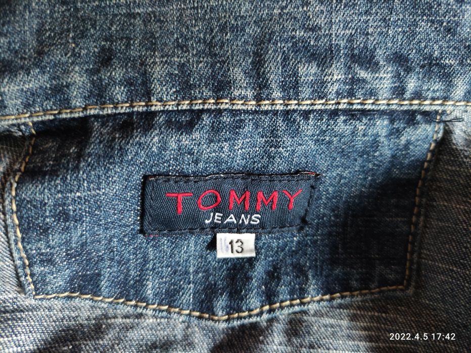 Джинсовая куртка.