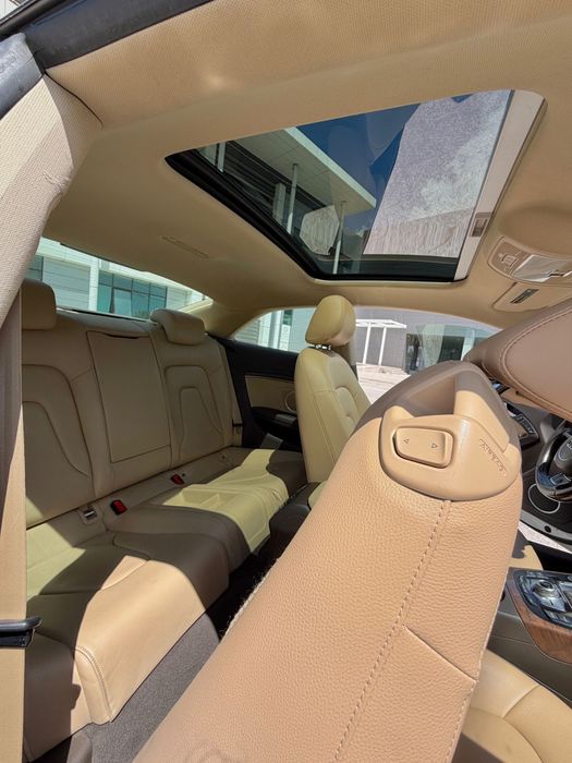 Audi A5 Coupe. 330CP