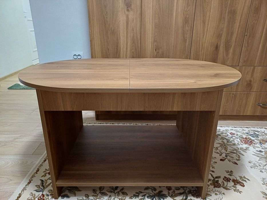 поръчкова разтегателна холна маса