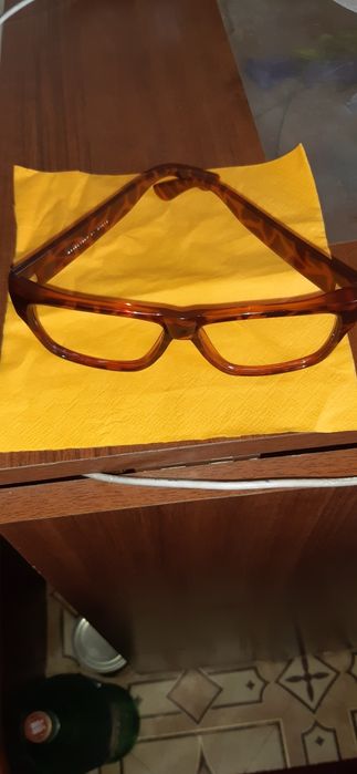Роговая  оправа стильная