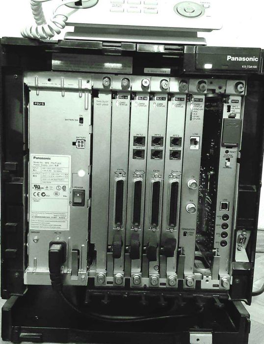 Мини-АТС Panasonic KX-TDA100.