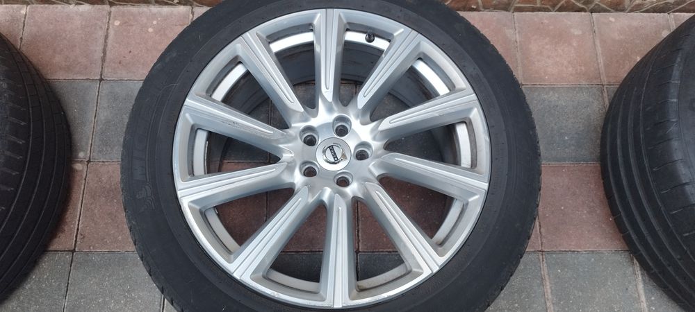 Jante Volvo pe 20 inch