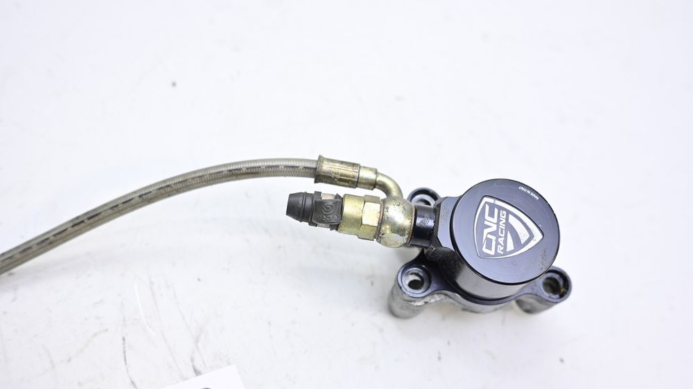 Cilindru Receptor Ambreiaj Cu Furtun CNC Racing Aprilia RSV 1000