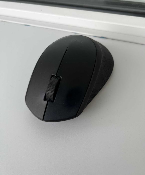 Продам мышку на ноутбук Logitech
