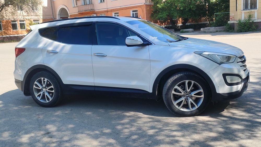 Hyundai Santa Fe  2.4л  2013гв