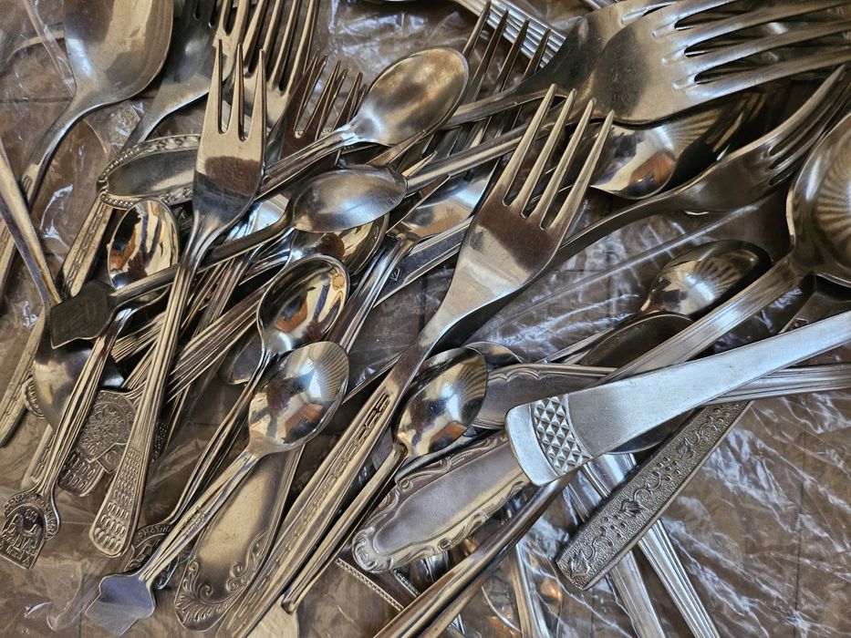 Прибори Вилици Лъжици