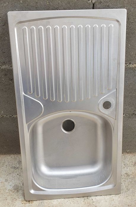 Vând chiuveta din inox !