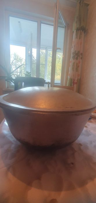 Продаётся чугунный казан, за 10 000
