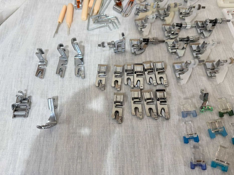 Picioruse masini de cusut casnice accesorii motoare  diverse modele