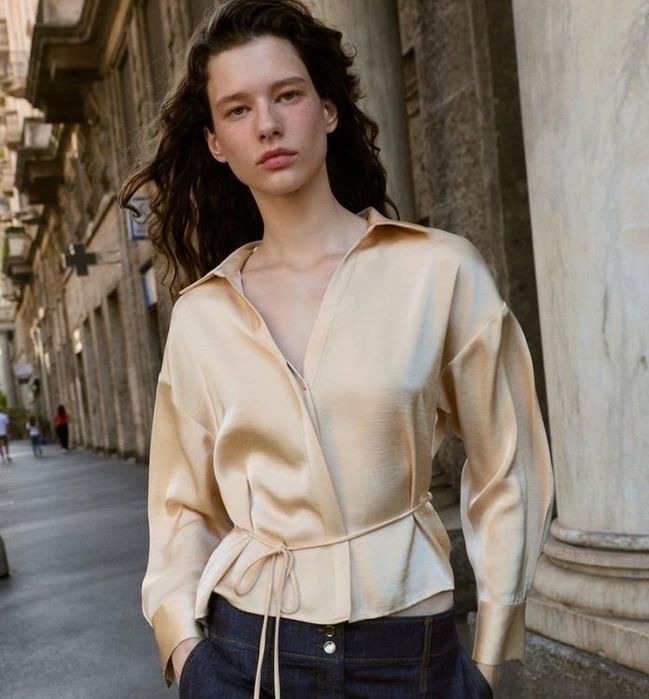 Сатенена риза с колан Zara /Зара М размер
