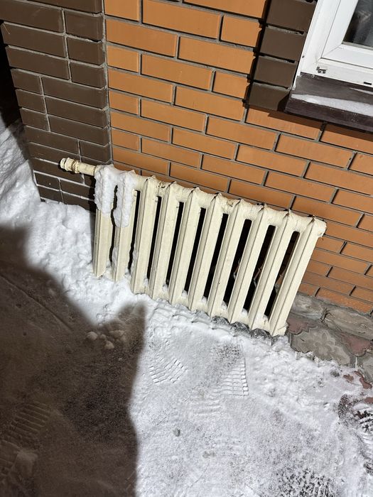 Чугунная батарея 10 секций