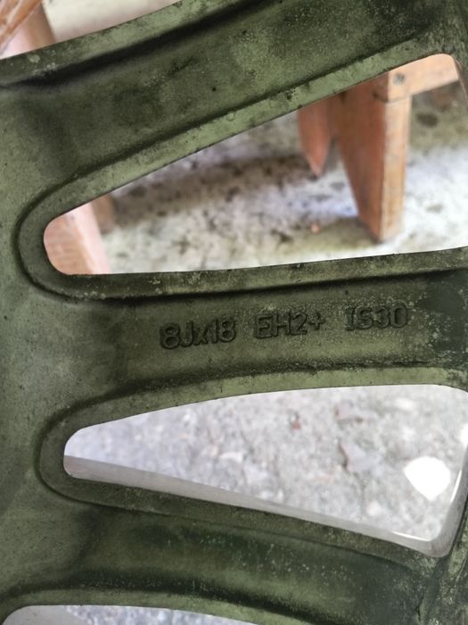 Vând jante R18 cu tot cu cauciucuri 245_45_18