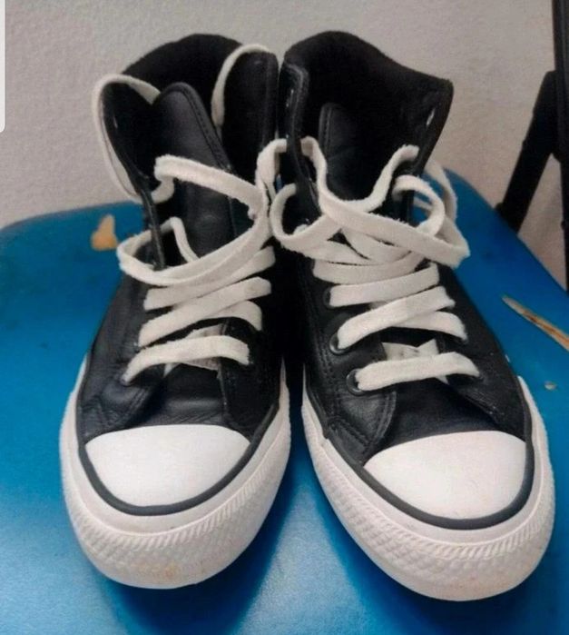 Converse înalți negri mărimea 40