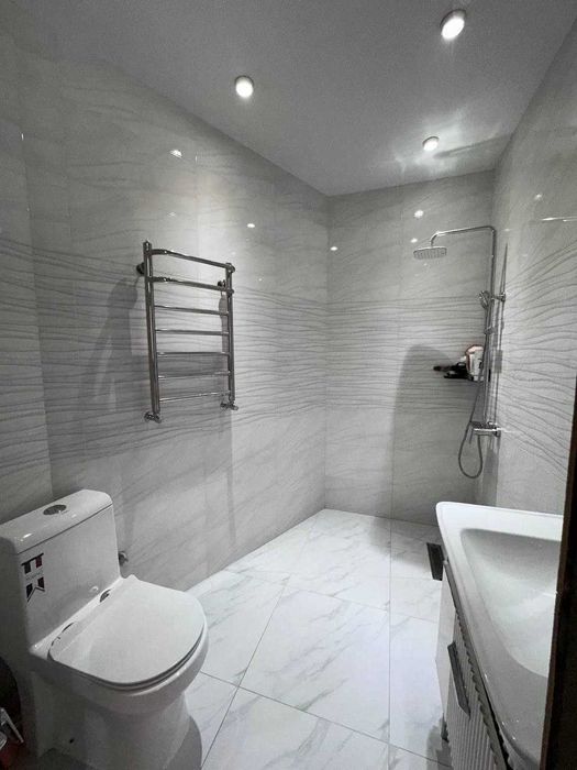 Участок сотилади Уч-Комолон 2,9 сот Фасад 20 Жилая площадь: 587 м²