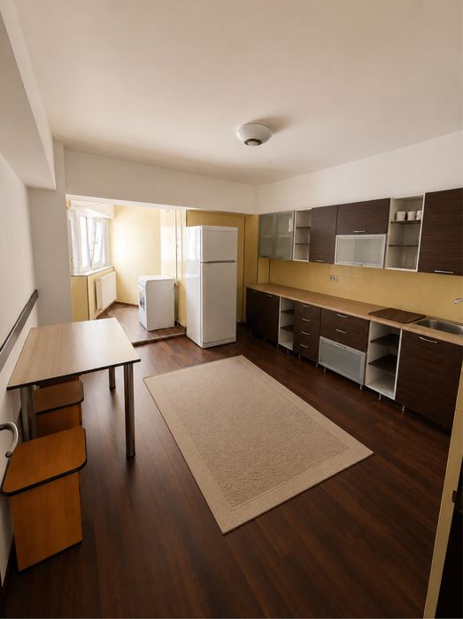 Inchiriez apartament 3 camere ultracentral