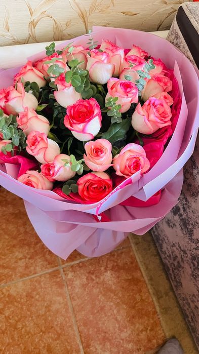 Цветы розовые штук 37