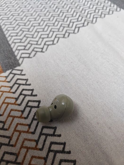 Продам Samsung buds 2