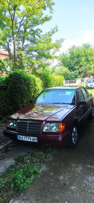 Продавам Мерцедес 124E klas