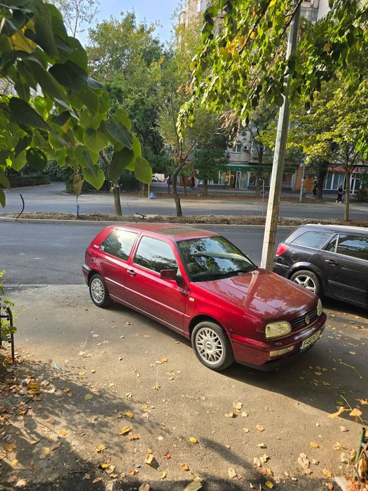 Volkswagen Golf 1995 benzină, 3.773 € — imagine 1