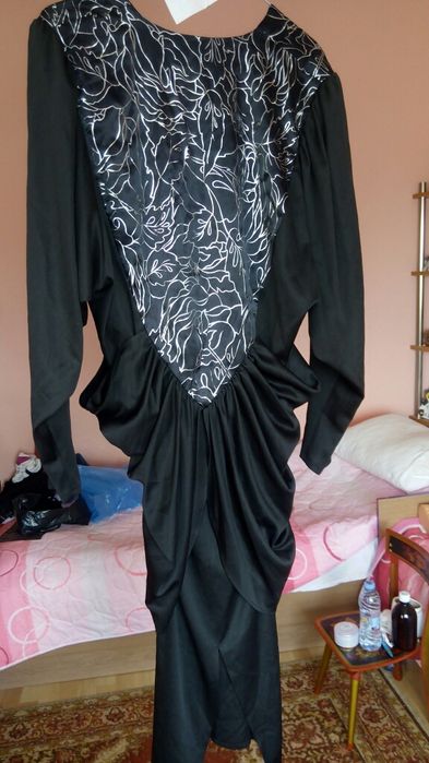 Рокля за пищни дами