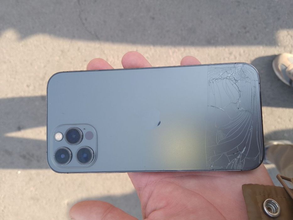 Iphone 12 pro sotiladi srochna yomkost 75