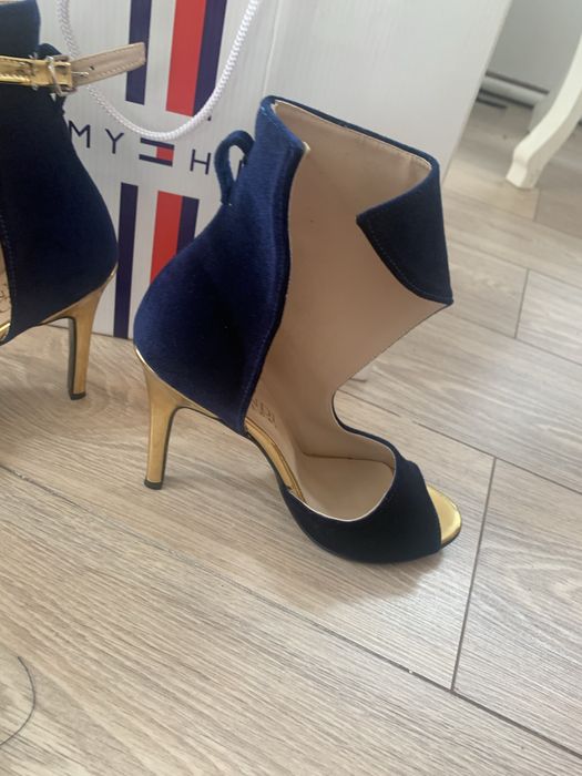 Женская обувь на каблуке. 37 размер.