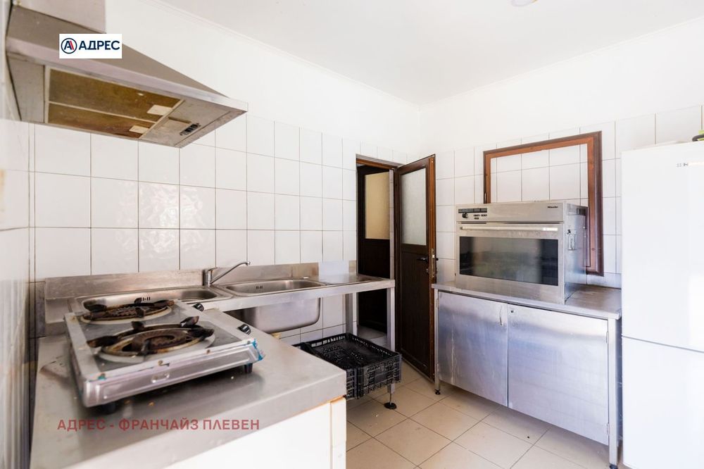 Продава се Къща в Троян - 496 кв.м за 442 €/кв.м - Снимка #6