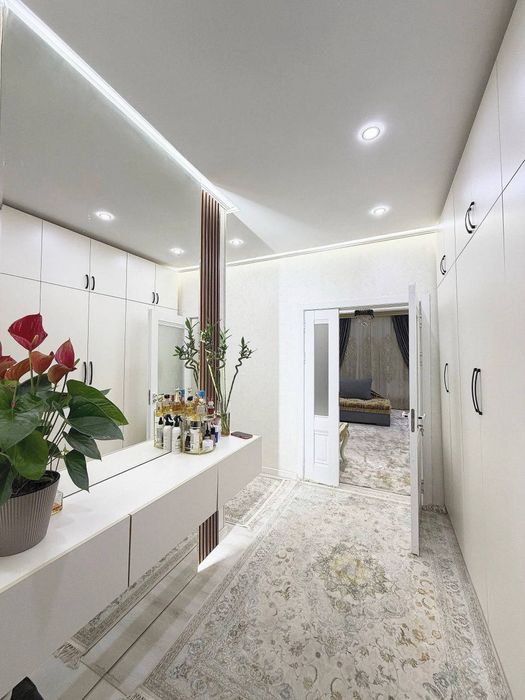 Dream House Продается 3 комнатная квартира ремонт 8-роддом, Глинка