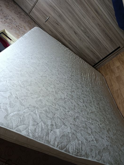 Продам матрас 180*200