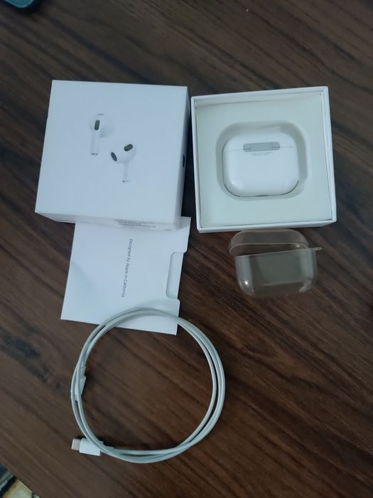 AirPods 3 naushnik