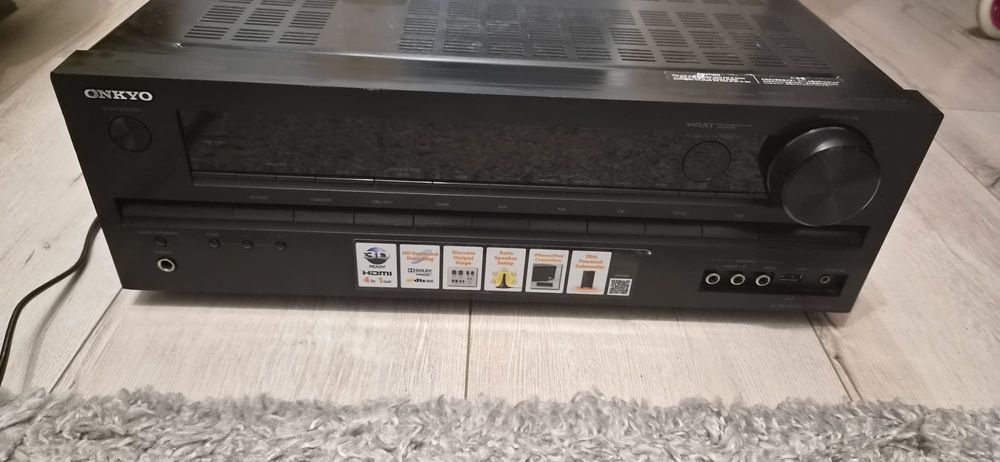 Receiver Onkyo HT-R558
