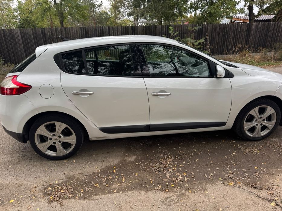RENAULT Megane 2010 — imagine 2