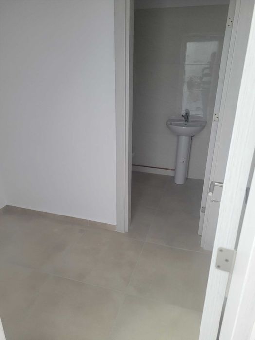 Inchiriez spatiu comercial