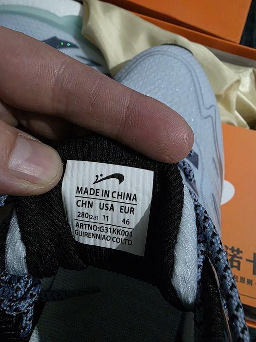 Кроссовки для бега фирменные