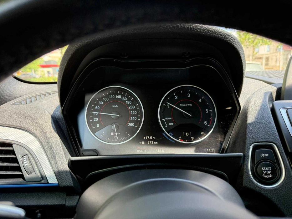 BMW F22 220D M-pachet